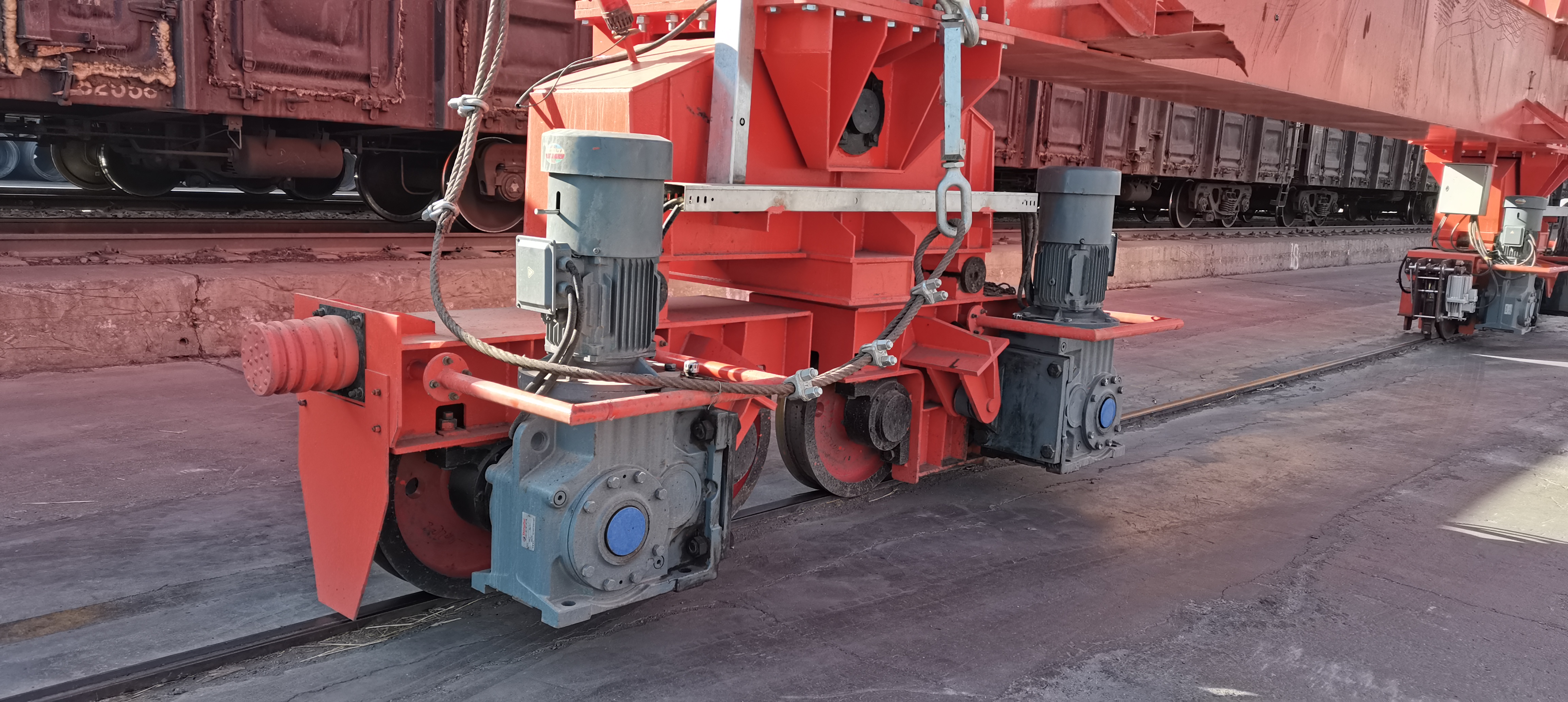 Gear Motor untuk Pemandu Kren